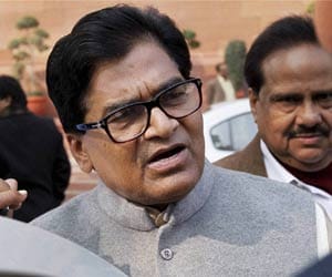 ramgopal yadav gives controversial statement