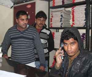 drunkard group fought with cops