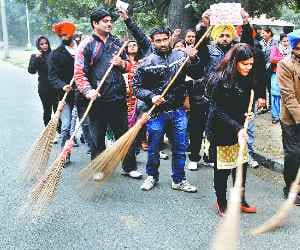 protest_computer teachers_chandigarh