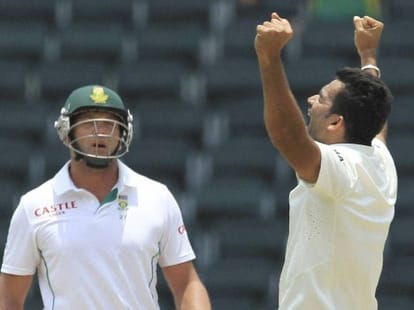Jacques Kallis against Dravid And Zaheer