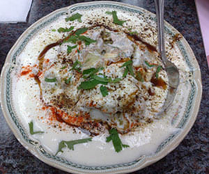 Dahi Bhalle gulistan