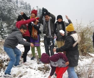 snowfall in uttarakhand hills