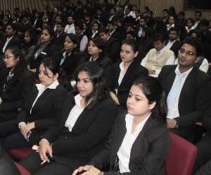universties cut down mba fees