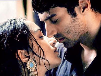 know the affair of siddharth malhotra