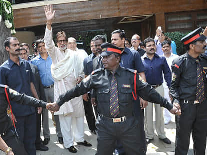 controversy in amitabh bachchan faimly