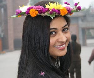 Alka lamba's facebook account's controversy. 