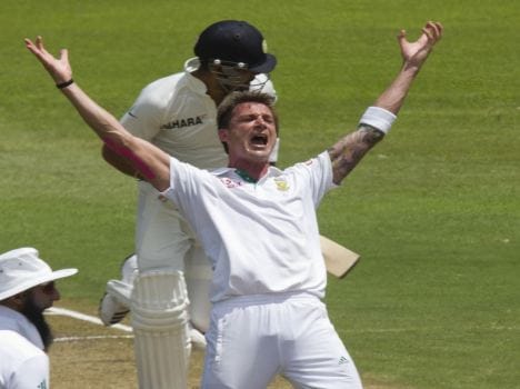 dale steyn stay on ground after fracture