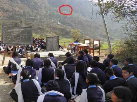 school have no building for students