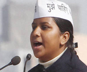 Police will go to submit closer report in Rakhi birla's car
