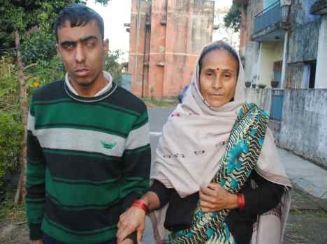 mother donate her daughter eye for son