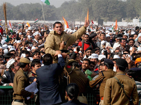 Delhi constable suspend