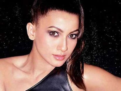 gauhar khan visits lucknow for reality show promotion
