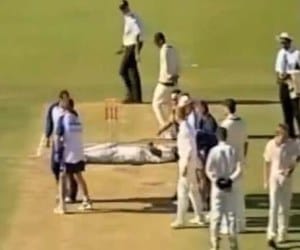 brett lee smashes alex s head