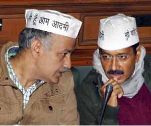 Arvind kejirwal slams bjp congress