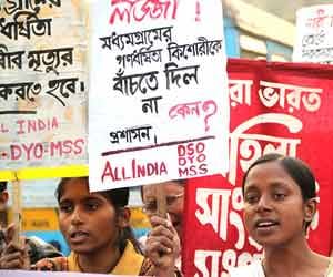 protest over rape victim death in kolkata