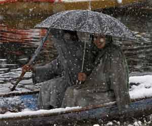 snowfall in kashmir