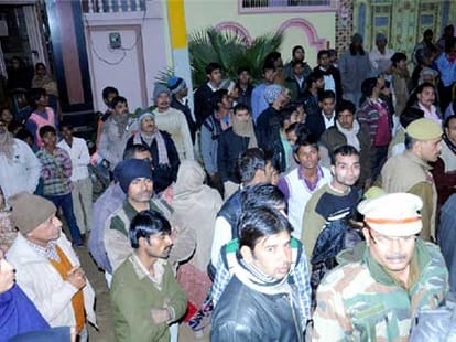 woman lawyer murder in khurja