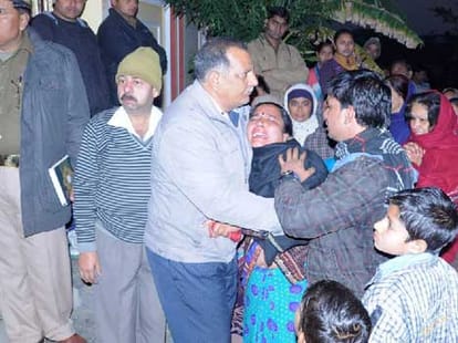 woman lawyer murder in khurja
