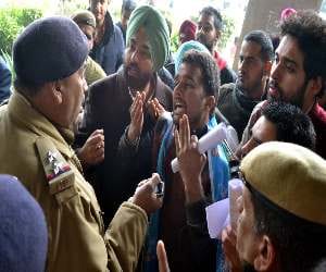 student of PU rampage on campus before syndicate meeting