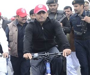 cycle yatra of samajwadi party