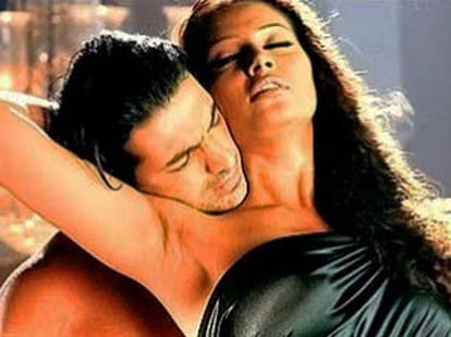 bold scene of bipasha basu