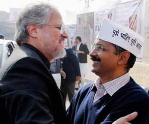 Lt Governor Najeeb send answer to kejriwal government