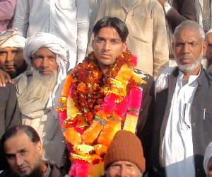 Arif Usman got job and scholarship from america