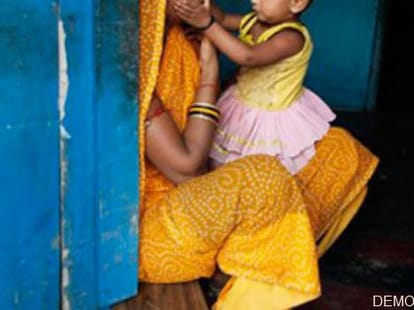 Mother threw her 5 month old daughter canal