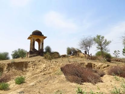 hindus facing lot of problems in pakistan over cremation
