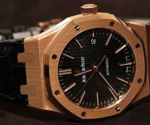 thief sold rolex watch in only 100 rupees