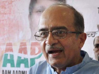 attack on aam aadmi parti office