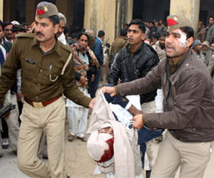 Shoot out at bulandshahar court 