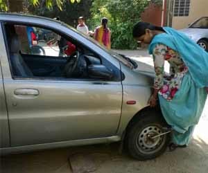 jaipur_women_taxi_driver