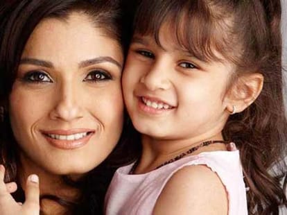 juhi chawla, sridevi, karisma kapoor