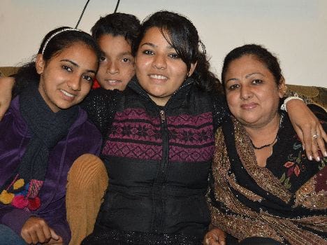 air hostes shivani break her job for family