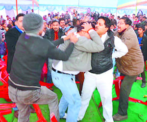 BJP and Congress workers Bhede