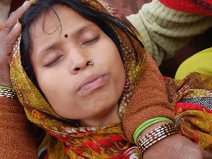 up police beating women mercilessly