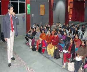 Teachers learn the tricks of Cyber ??Security