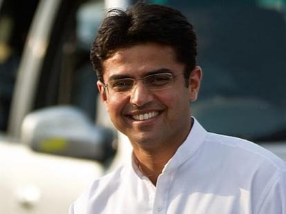 cogress leader suspended for anti rahul speech