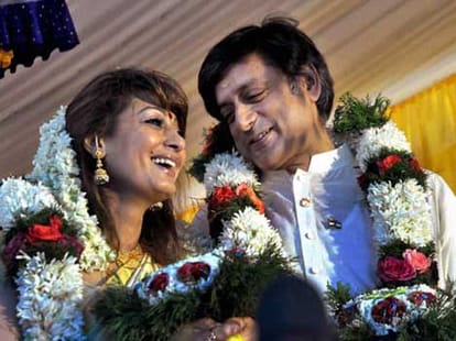 shashi tharoor's up and down