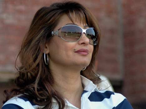 Sunanda pushkar death case, fake trio will be investiged 
