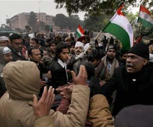 delhi chief ministers arvind kejriwal protest continue on second day 