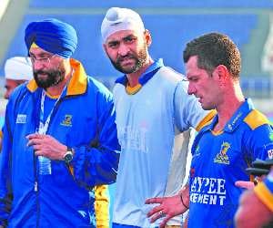 Interviews of head coach of Punjab Warriors team Barry Dancer 