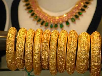 sonia gandhi and gold import
