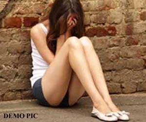 boys slap a girl in main market