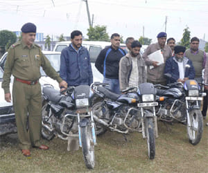 Vehicle thieves left three young men to graduate
