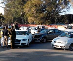 Accident of Two Cars, Jaam