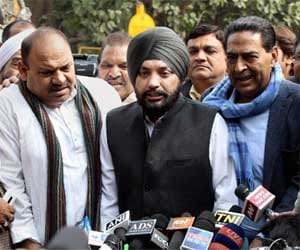congress protest aganist power cut in delhi