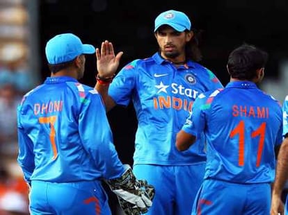 ms dhoni again mistaked in odi match