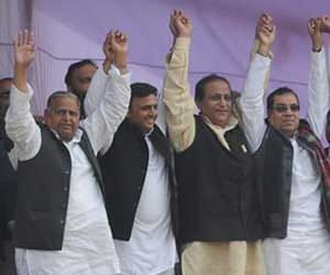 mulayam rally in varanasi